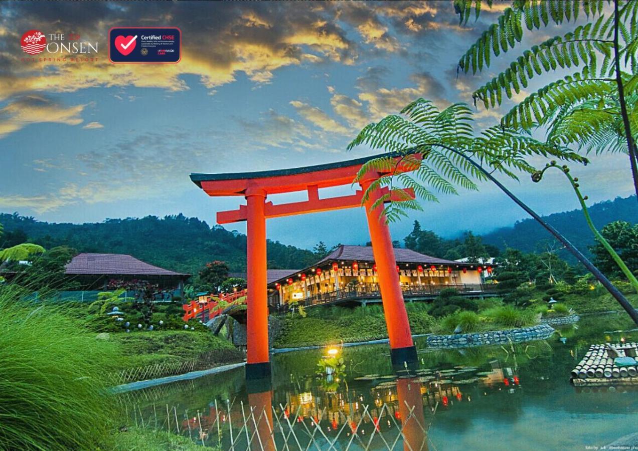 The Onsen Hot Spring Resort Batu  Exterior photo