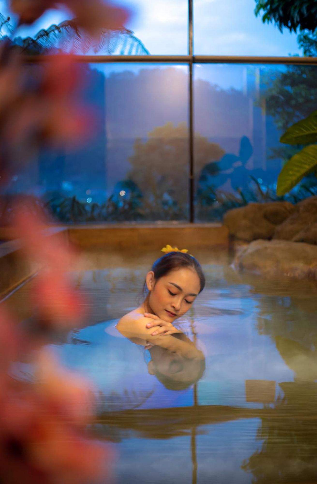 The Onsen Hot Spring Resort Batu  Exterior photo
