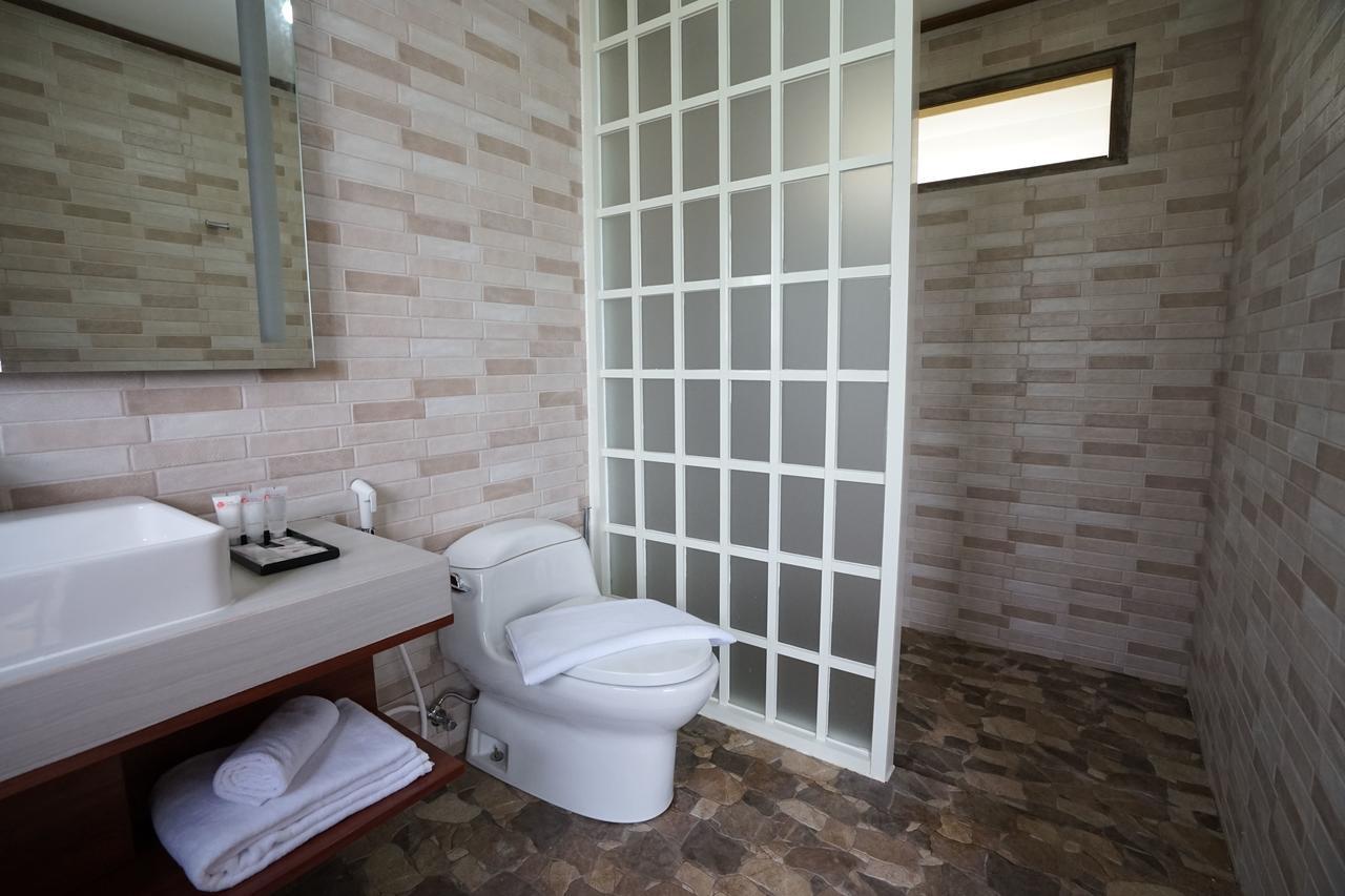 The Onsen Hot Spring Resort Batu  Exterior photo